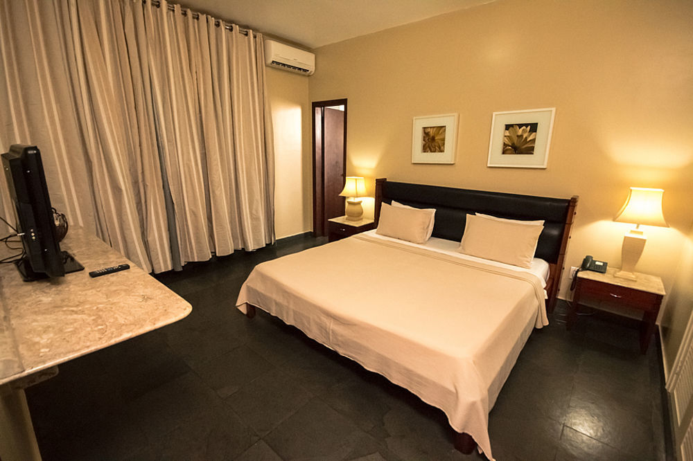 Aipana Plaza Hotel บัววิสตา ภายนอก รูปภาพ